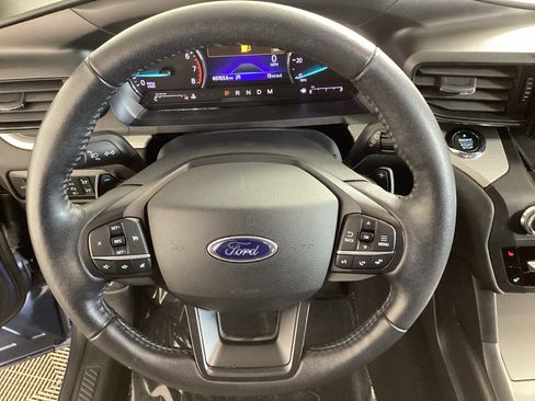 Used 2020 Ford Explorer XLT w/ Comfort Package AWD/4WD image 25