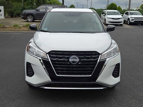 Used 2025 Nissan Kicks Play S FWD image 4