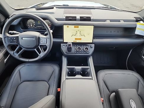 New 2026 Land Rover Defender 130 X-Dynamic SE AWD/4WD image 22