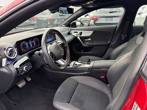 Used 2025 Mercedes-Benz CLA 250 4MATIC image 9