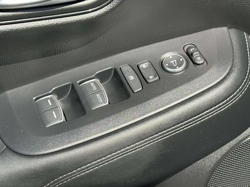 Used 2024 Honda HR-V EX-L image 14