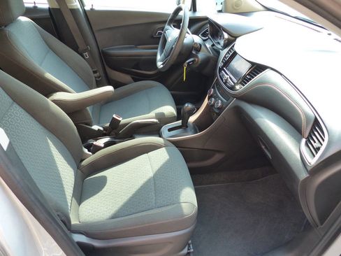 Used 2021 Chevrolet Trax LS w/ LPO, Protection Package image 25