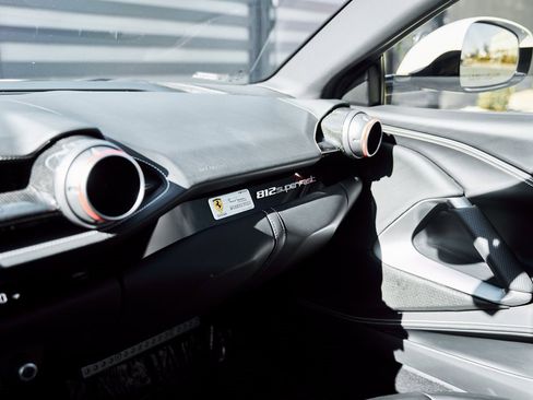 Used 2019 Ferrari 812 Superfast image 64