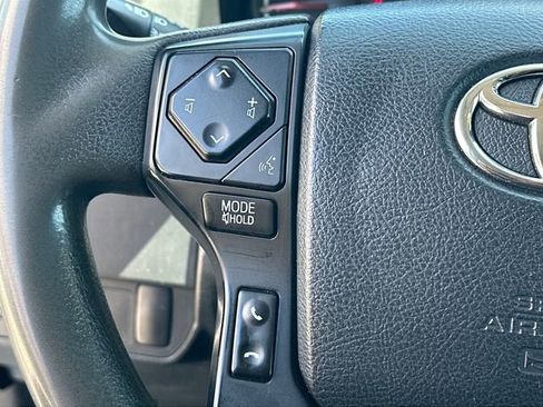 Used 2020 Toyota Tacoma SR AWD/4WD image 18