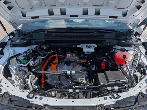 Used 2025 Chevrolet Equinox EV RS w/ LPO, All-Weather Mat Package FWD image 10