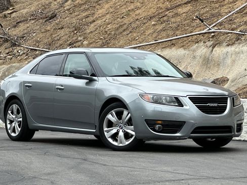 Used 2011 Saab 9-5 Turbo4 FWD image 2