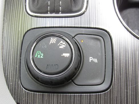 Used 2017 GMC Acadia SLT AWD/4WD image 33