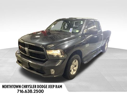 Used 2017 RAM 1500 Express AWD/4WD image 1