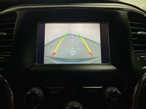 Used 2021 Jeep Grand Cherokee Laredo image 20