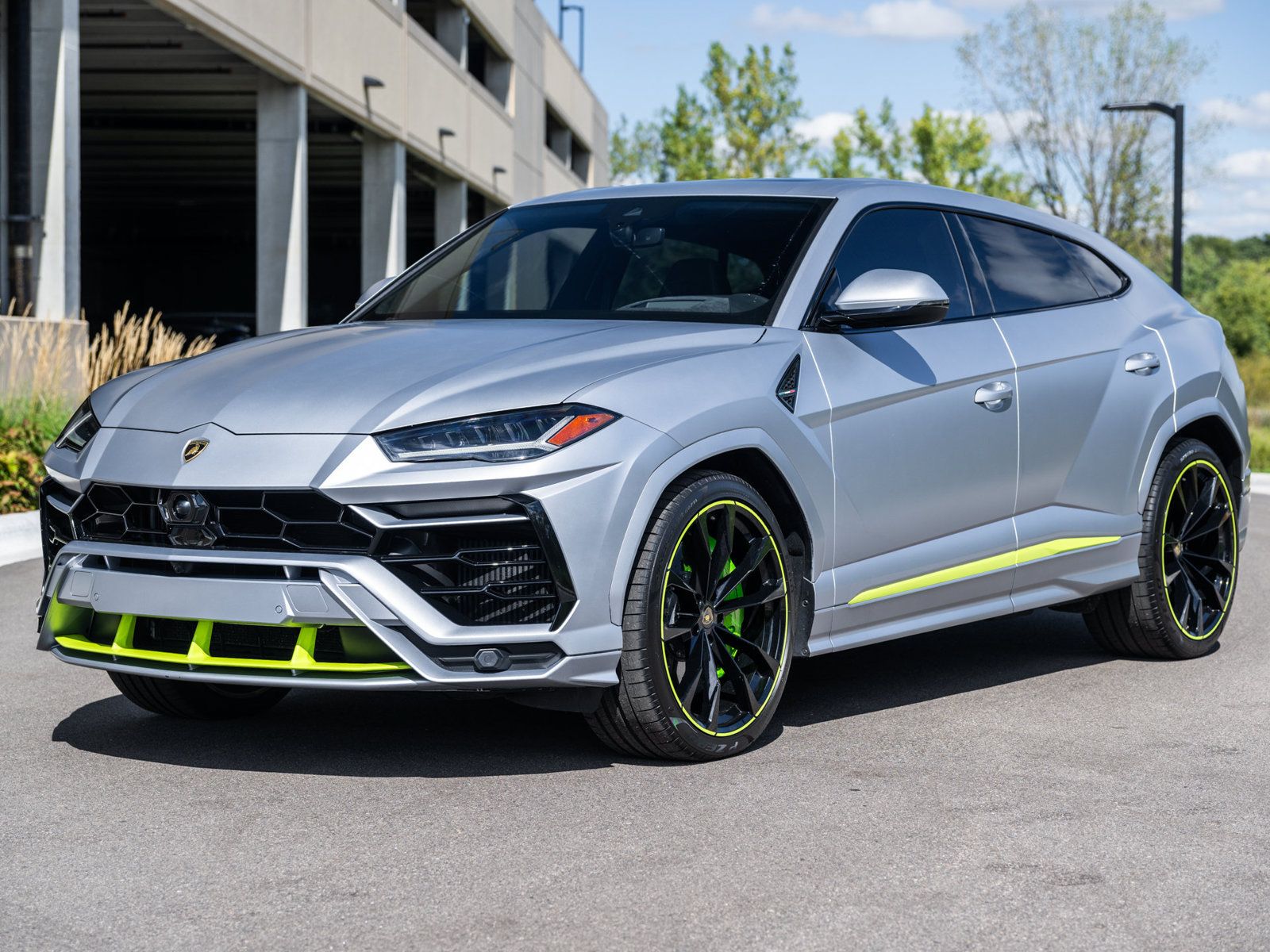 Used 2021 Lamborghini Urus AWD/4WD image 2