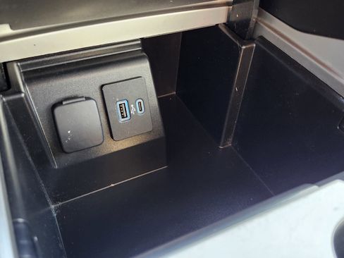 Used 2021 Ford Explorer ST w/ Equipment Group 401A image 36