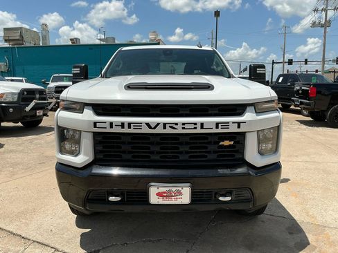 Used 2022 Chevrolet Silverado 2500 Custom w/ Custom Value Package AWD/4WD image 3