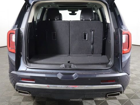 Used 2021 GMC Acadia Denali w/ Denali Technology Package FWD image 21