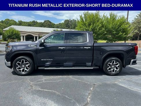 Used 2023 GMC Sierra 1500 SLT w/ SLT Premium Package AWD/4WD image 8