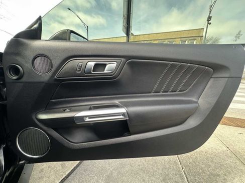 Used 2019 Ford Mustang Premium image 29