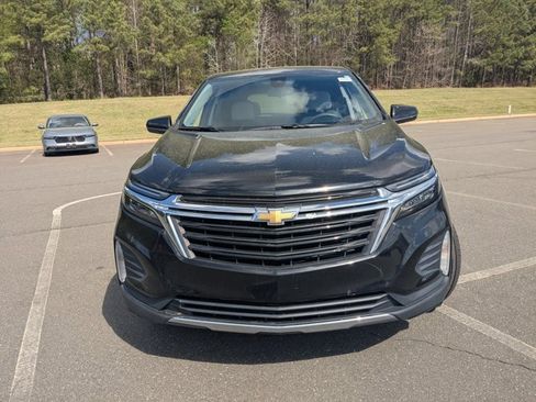 Used 2022 Chevrolet Equinox LT FWD image 2