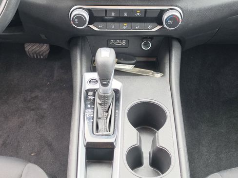 Certified 2025 Nissan Altima 2.5 SV FWD image 18