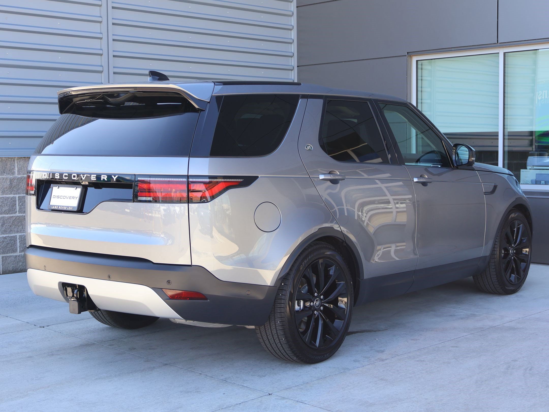 Used 2026 Land Rover Discovery S AWD/4WD image 7