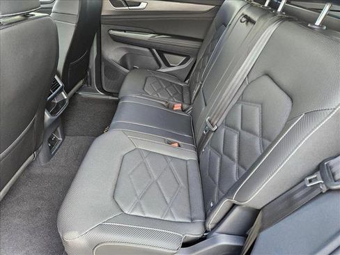 New 2025 Volkswagen Atlas Cross Sport SE image 15