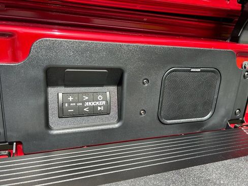 Used 2025 GMC Sierra 1500 AT4 w/ AT4 Premium Package AWD/4WD image 33