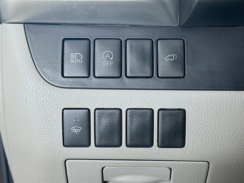 Used 2018 Toyota Highlander XLE FWD image 17