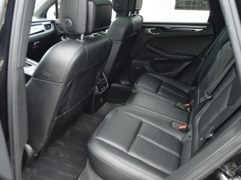 Used 2017 Porsche Macan S AWD/4WD image 21