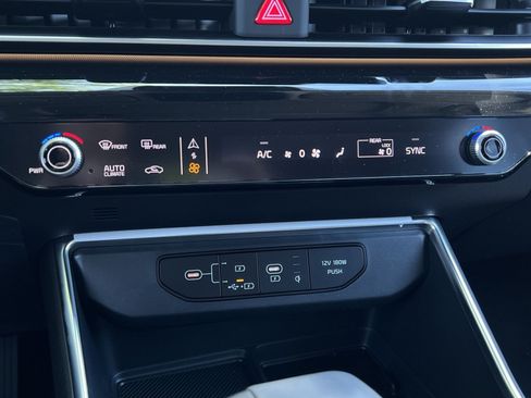 New 2026 Kia Carnival SX Prestige FWD image 32