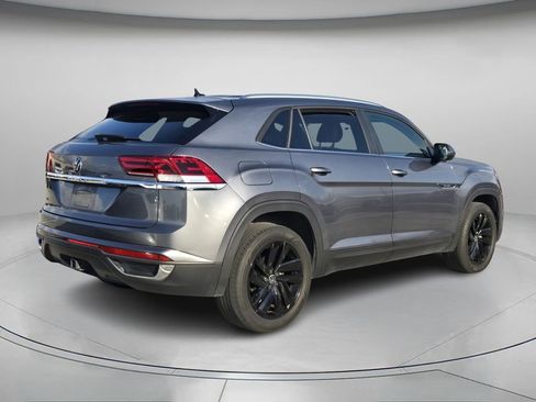 Used 2023 Volkswagen Atlas Cross Sport SE w/ Black Wheel Package image 4
