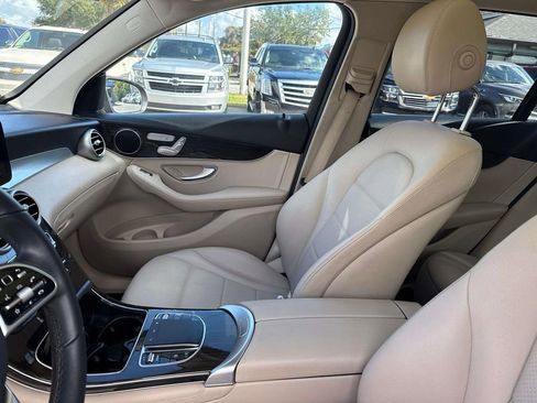 Used 2020 Mercedes-Benz GLC 300 w/ Multimedia Package image 15
