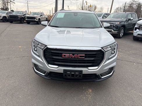 Used 2022 GMC Terrain SLE w/ Driver Convenience Package image 8