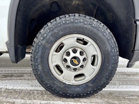 Used 2024 Chevrolet Silverado 2500 W/T w/ WT Convenience Package image 11