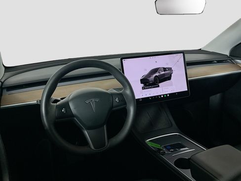 Used 2023 Tesla Model Y Long Range AWD/4WD image 18