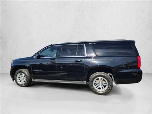 Used 2019 Chevrolet Suburban LT image 9