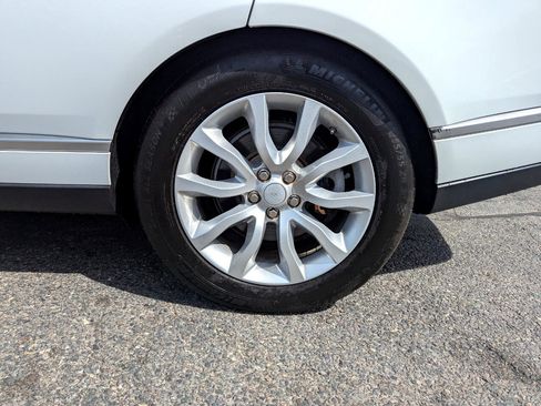 Used 2016 Land Rover Range Rover HSE image 48