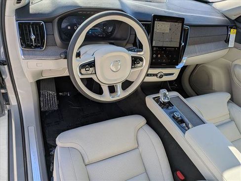New 2026 Volvo XC90 B6 Ultra image 3
