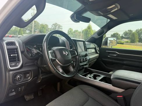 Used 2020 RAM 1500 Big Horn AWD/4WD image 9