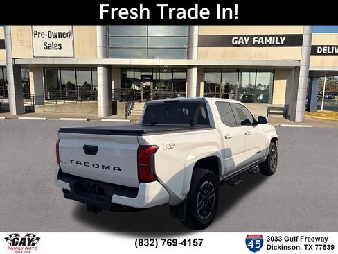 Used 2024 Toyota Tacoma TRD Sport w/ TRD Sport Upgrade Package RWD image 9