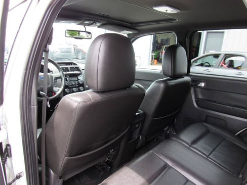 Used 2009 Ford Escape Limited AWD/4WD image 34