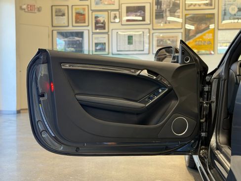 Used 2014 Audi RS 5 Cabriolet AWD/4WD image 45