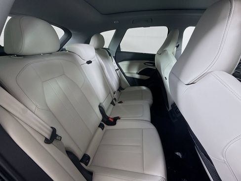 Used 2025 Audi Q5 Premium Plus w/ Premium Plus AWD/4WD image 24