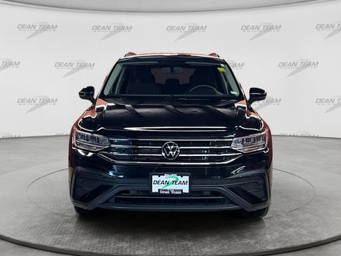 Used 2022 Volkswagen Tiguan S FWD image 2