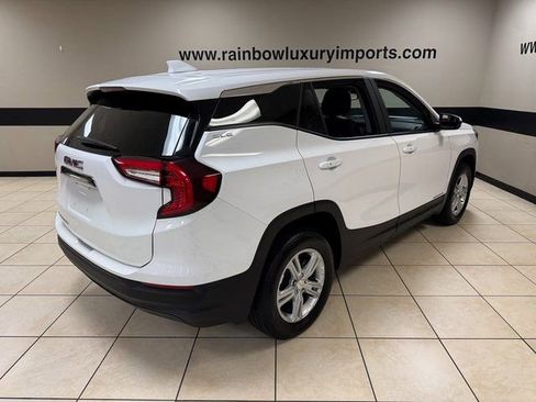 Used 2024 GMC Terrain SLE image 6