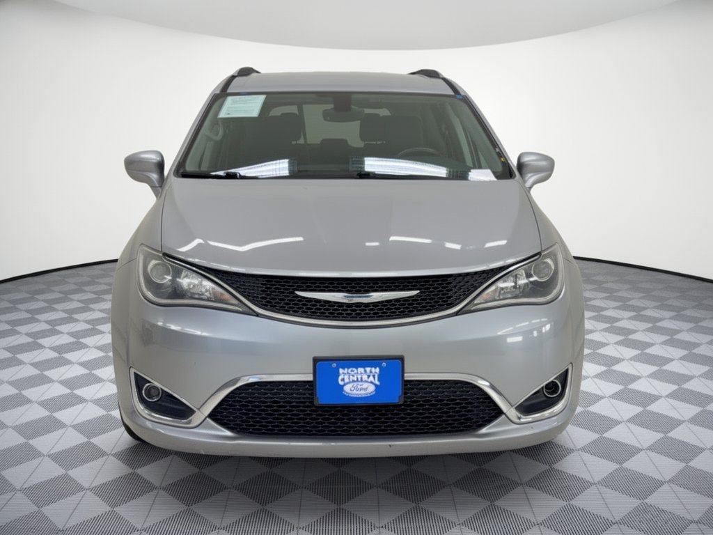 Used 2017 Chrysler Pacifica Touring-L Plus w/ Tire & Wheel Group FWD image 6
