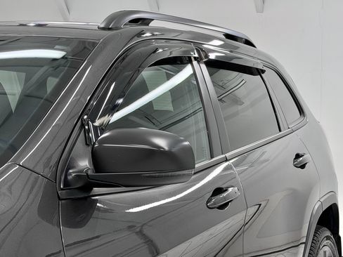 Used 2021 Jeep Cherokee Latitude Lux 80th Anniv w/ Quick Order Package 26U 80TH AWD/4WD image 19