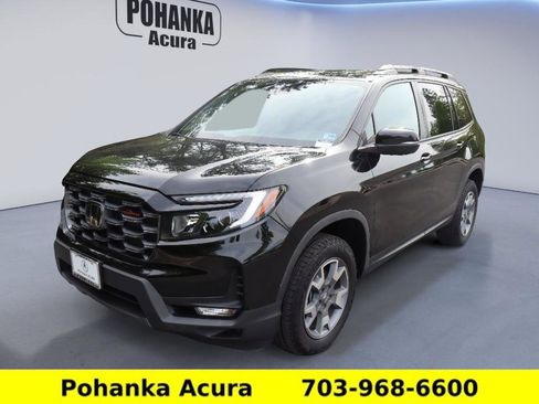 Used 2023 Honda Passport TrailSport image 3