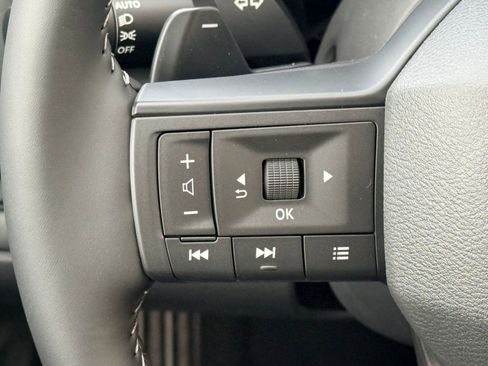 New 2026 Nissan Pathfinder SV image 11