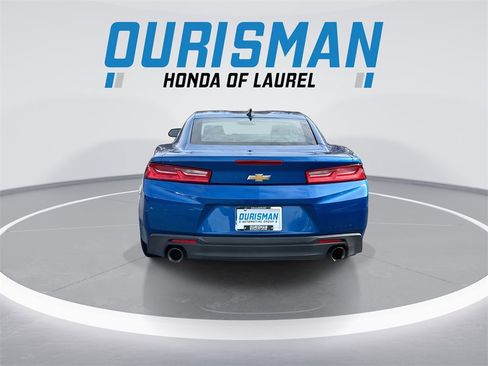 Used 2018 Chevrolet Camaro LT image 7