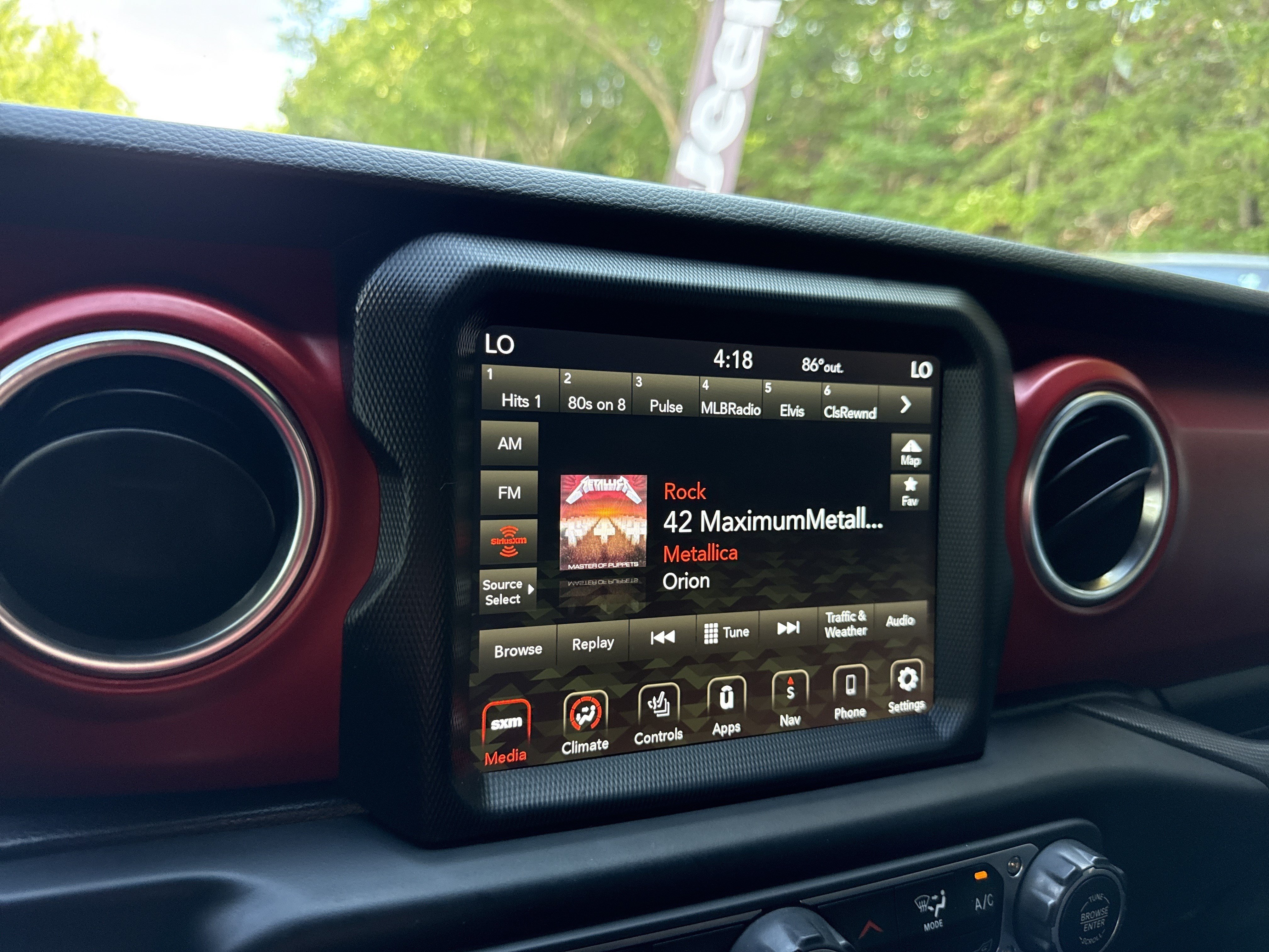 Used 2023 Jeep Wrangler Unlimited Rubicon w/ Cold Weather Group AWD/4WD image 30
