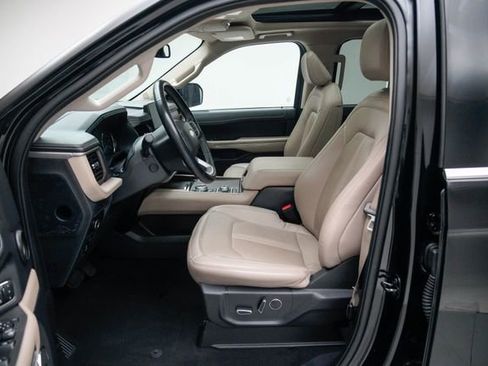Used 2024 Ford Expedition Limited AWD/4WD image 23