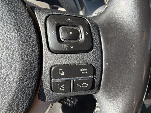 Used 2018 Lexus IS 300 AWD w/ Comfort Package image 20